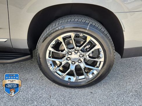 New 2026 GMC Yukon XL Denali AWD/4WD image 8