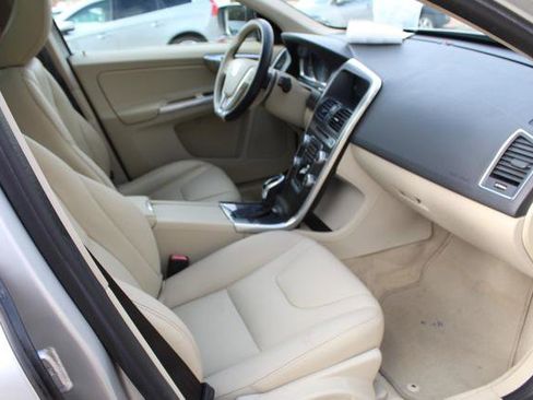 Used 2015 Volvo XC60 T6 image 25