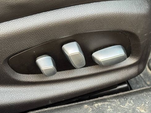 Used 2014 Chevrolet Impala LTZ FWD image 12