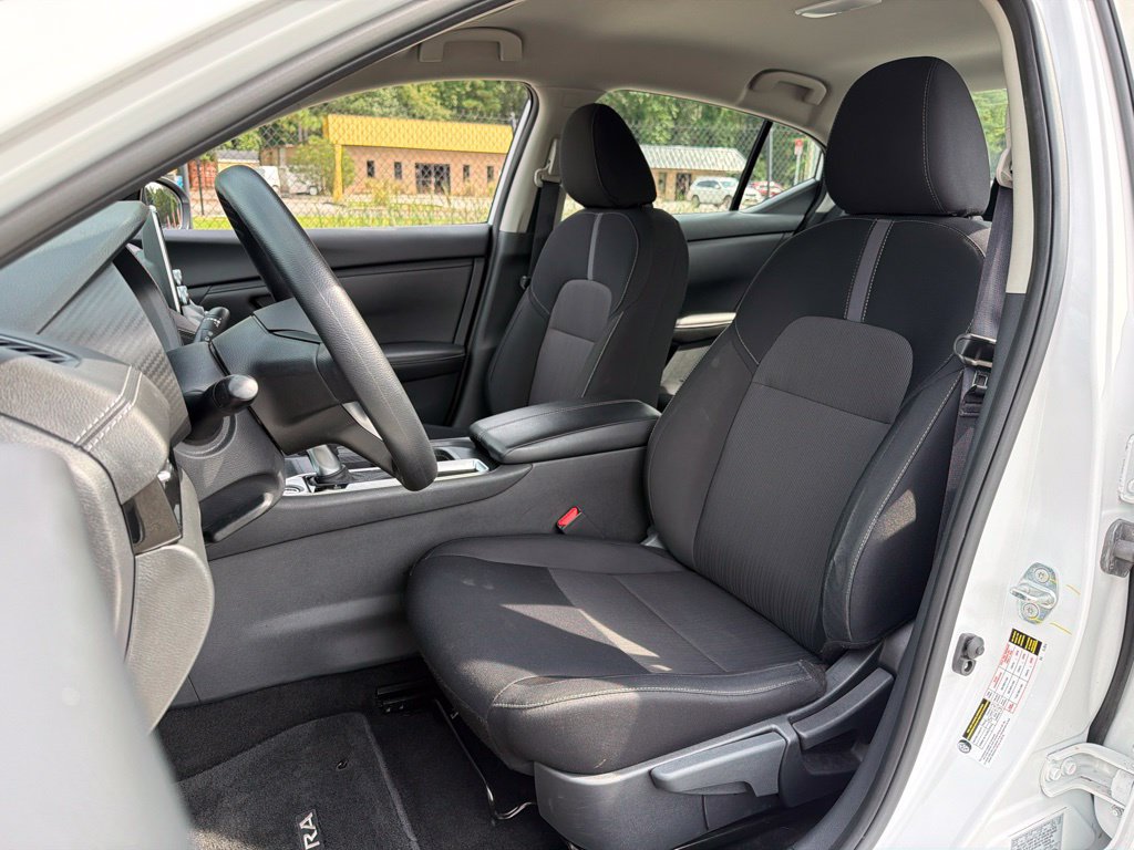 Used 2025 Nissan Sentra SV FWD image 18