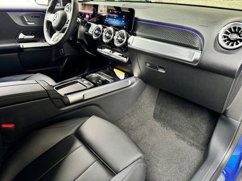 Certified 2024 Mercedes-Benz GLB 250 4MATIC image 11