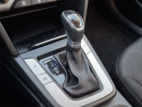 Used 2018 Hyundai Elantra Value Edition image 15