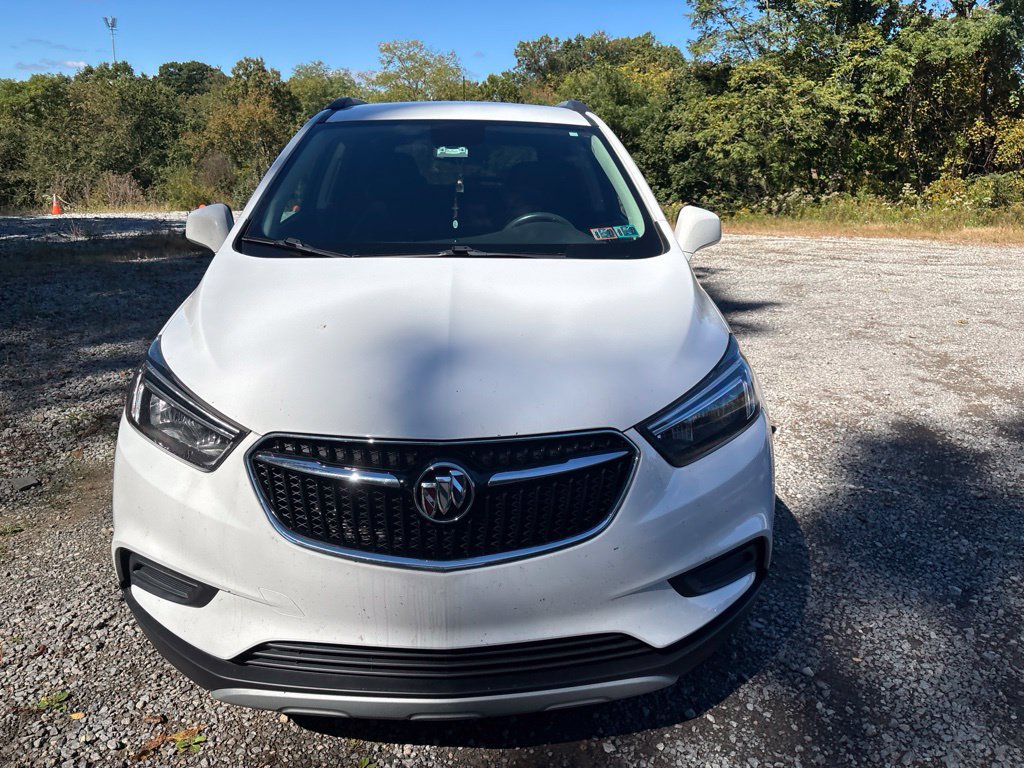Used 2022 Buick Encore Preferred w/ Safety Package AWD/4WD image 2