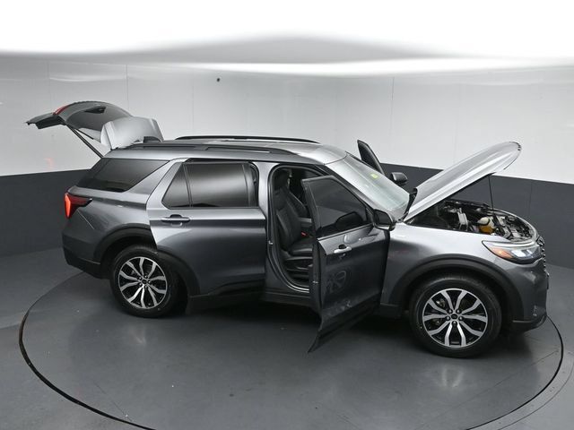 Certified 2025 Ford Explorer ST-Line AWD/4WD image 59