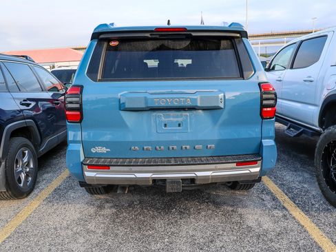 Used 2025 Toyota 4Runner Limited AWD/4WD image 7