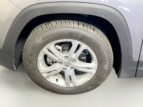 Used 2018 GMC Terrain SLE w/ Driver Convenience Package image 12