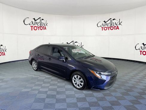 Used 2025 Toyota Corolla LE FWD image 5