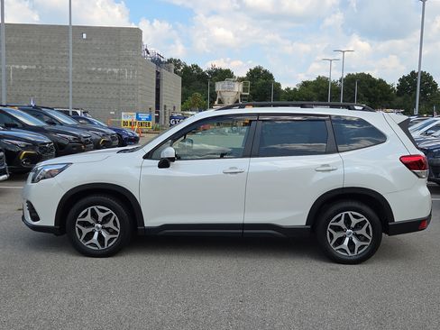 Used 2023 Subaru Forester Premium AWD/4WD image 6