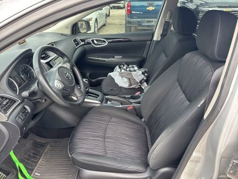 Used 2019 Nissan Sentra SV w/ Special Edition Package FWD image 12