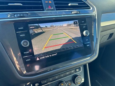 Used 2020 Volkswagen Tiguan SEL image 14