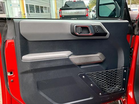 Certified 2023 Ford Bronco Black Diamond image 21