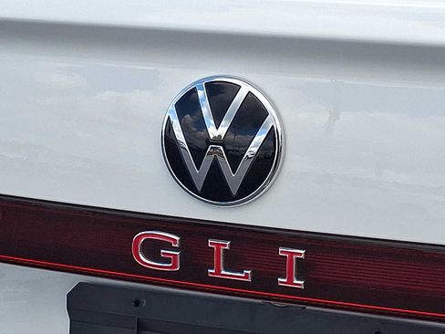 Used 2025 Volkswagen Jetta GLI Autobahn FWD image 30