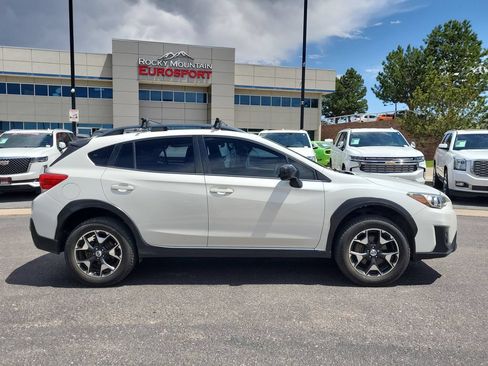 Used 2018 Subaru Crosstrek 2.0i AWD/4WD image 3