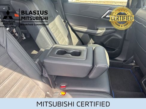 Used 2024 Mitsubishi Outlander 4WD Plug-In Hybrid image 32