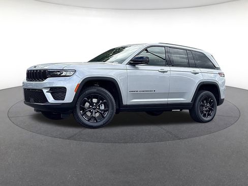 New 2025 Jeep Grand Cherokee Altitude image 1