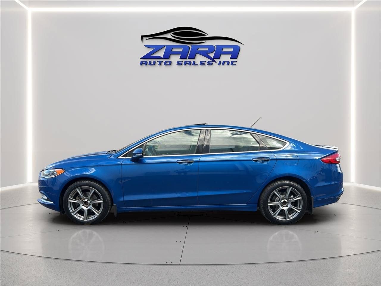 Used 2017 Ford Fusion Titanium AWD/4WD image 4