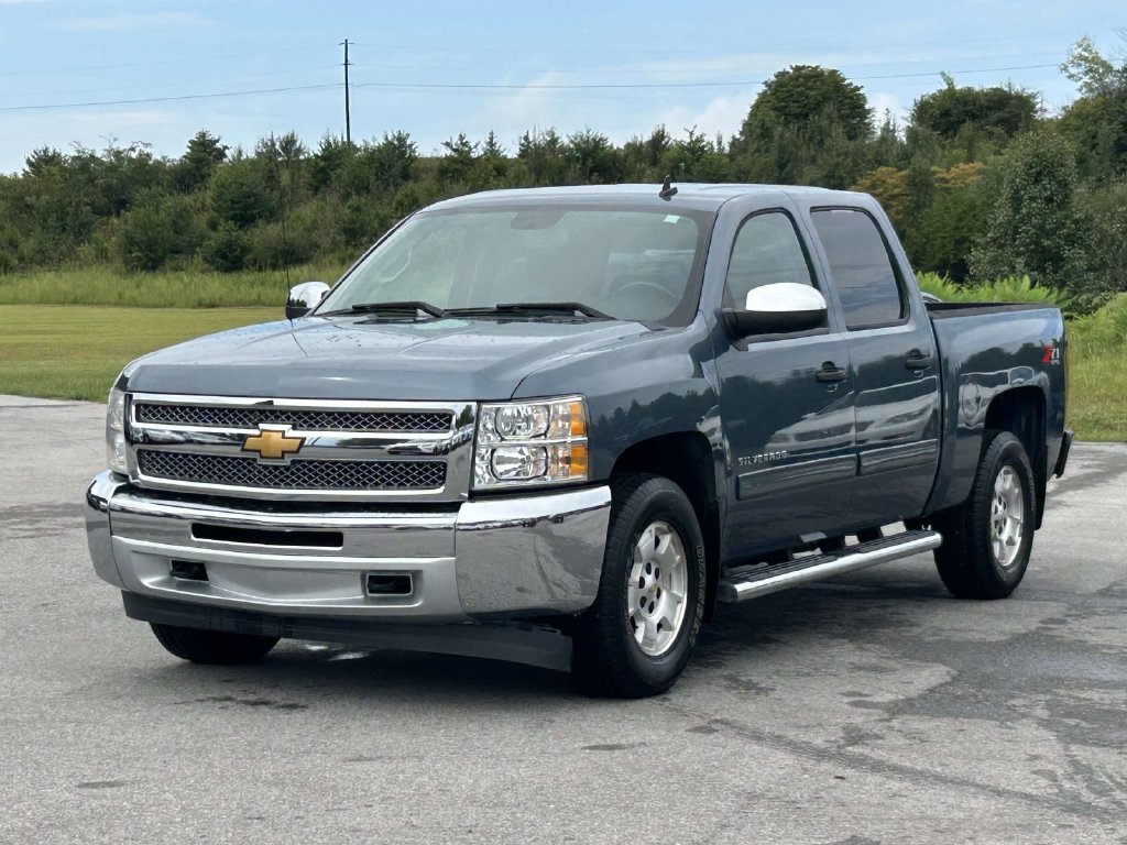 Used 2013 Chevrolet Silverado 1500 LT w/ All-Star Edition AWD/4WD image 3