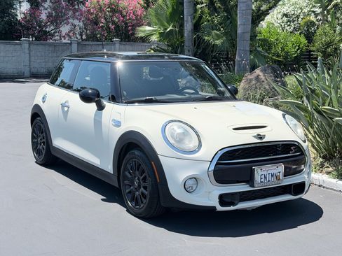Used 2015 MINI Cooper S FWD image 4