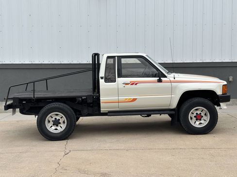 Used 1986 Toyota Pickup SR5 image 22