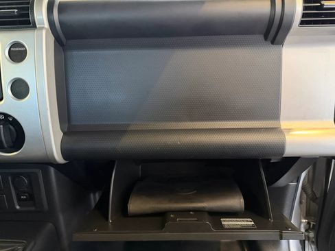 Used 2007 Toyota FJ Cruiser 4WD image 26