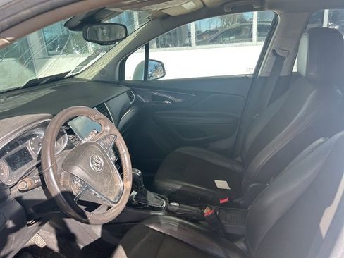 Used 2018 Buick Encore Preferred image 9