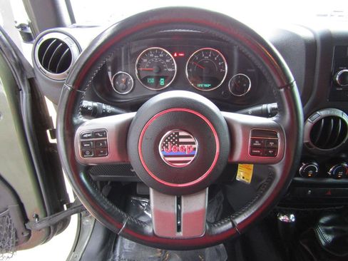 Used 2016 Jeep Wrangler Unlimited Sport image 13