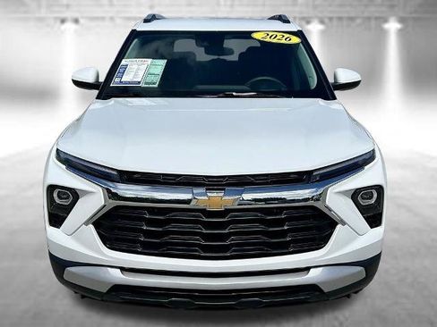 Used 2026 Chevrolet TrailBlazer LT FWD image 2