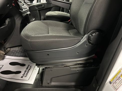 Used 2025 RAM ProMaster 2500 w/ U-Haul Equipment Group FWD image 12