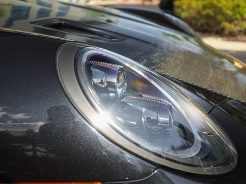 Used 2019 Porsche 911 Turbo S image 11