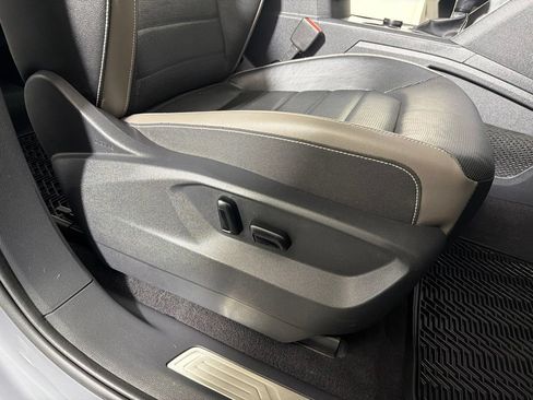 Used 2023 Volkswagen Atlas Cross Sport SEL Premium R-Line AWD/4WD image 24