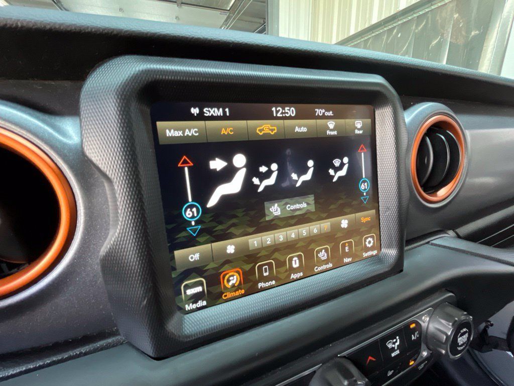 Used 2022 Jeep Gladiator Mojave w/ Cold Weather Group AWD/4WD image 38