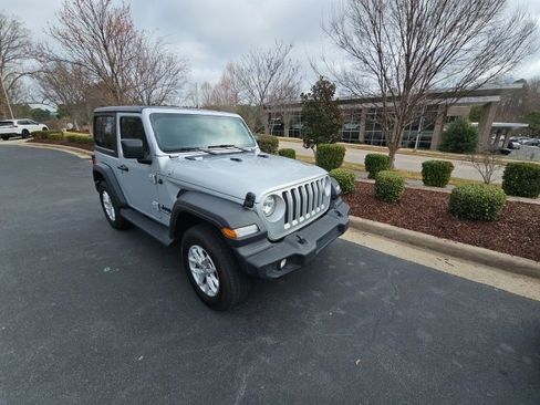 Used 2023 Jeep Wrangler Sport S image 7