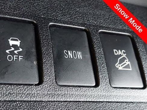 Used 2017 Toyota Highlander Limited image 25