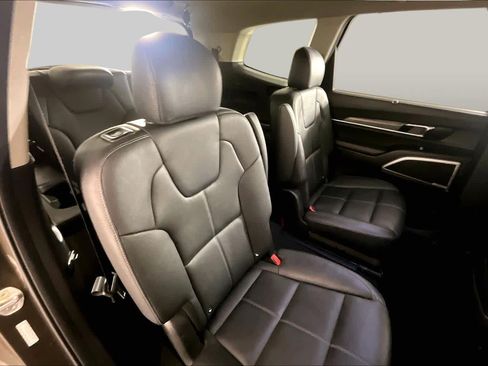 Used 2021 Kia Telluride EX w/ EX Premium Package AWD/4WD image 18