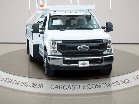 Used 2020 Ford F350 XL w/ Power Equipment Group RWD image 3