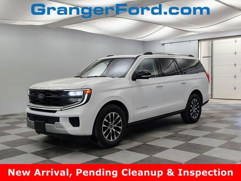Used 2025 Ford Expedition Max Platinum AWD/4WD image 1