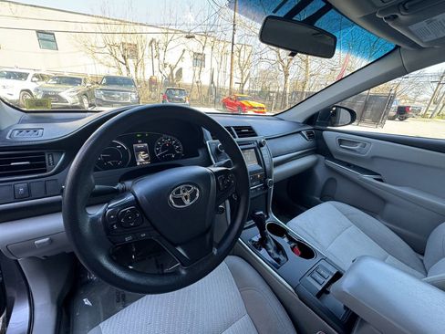 Used 2016 Toyota Camry LE FWD image 10
