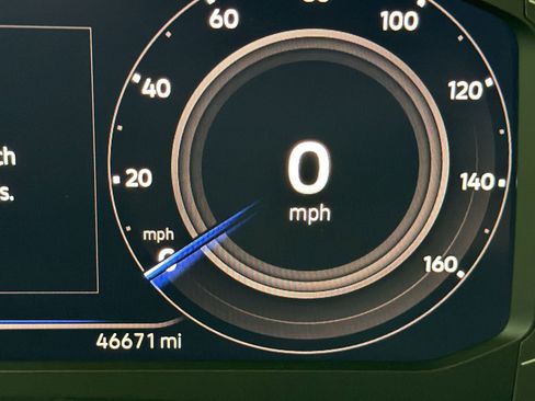 Used 2022 Volkswagen Atlas Cross Sport SE w/ Panoramic Sunroof Package image 19