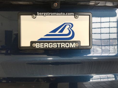 Used 2023 Chevrolet Traverse LT w/ LPO, Floor Liner Package image 22