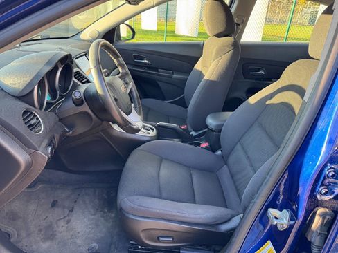 Used 2013 Chevrolet Cruze LT image 11