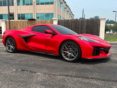 Used 2025 Chevrolet Corvette Z06 w/ Battery Protection Package RWD image 18