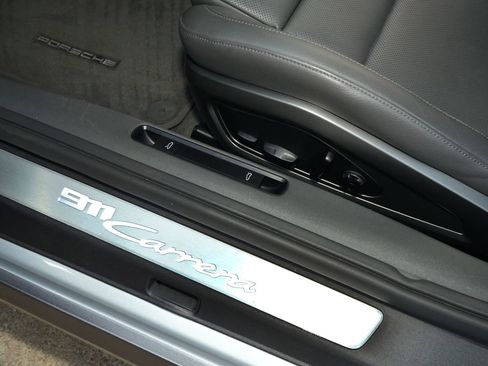 Used 2021 Porsche 911 Carrera image 27