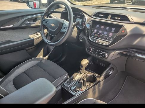 Certified 2022 Chevrolet TrailBlazer LT w/ Convenience Package AWD/4WD image 28