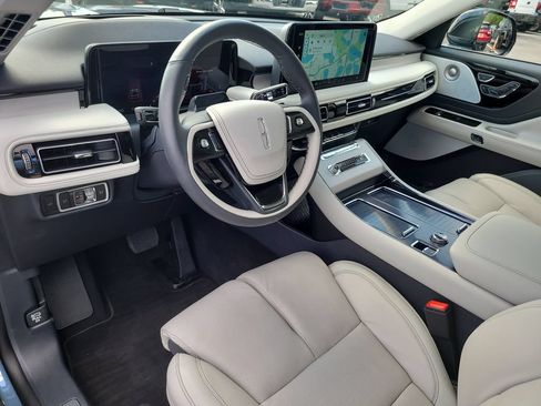 Used 2026 Lincoln Aviator Reserve w/ Luxury Package RWD image 17