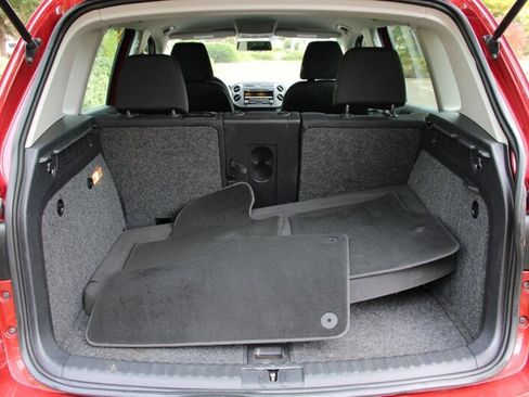 Used 2012 Volkswagen Tiguan S image 15