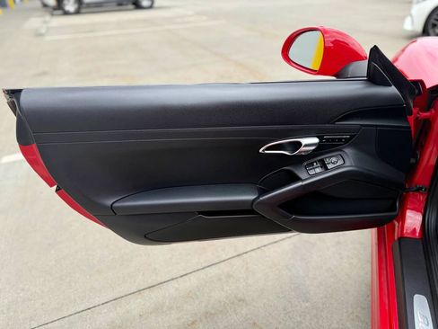 Used 2015 Porsche Boxster RWD image 13