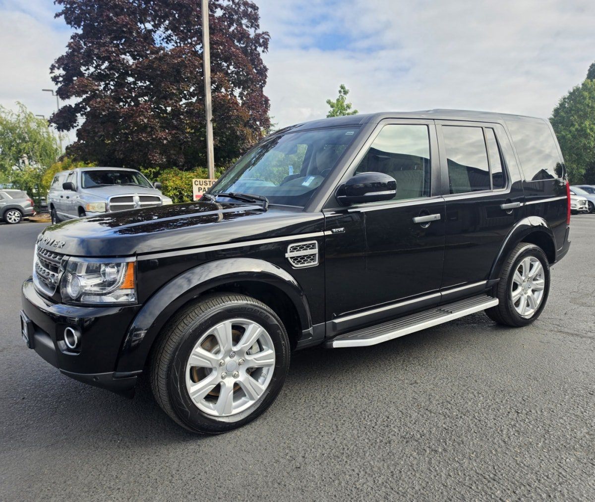 Used 2016 Land Rover LR4 HSE Silver Edition AWD/4WD image 3