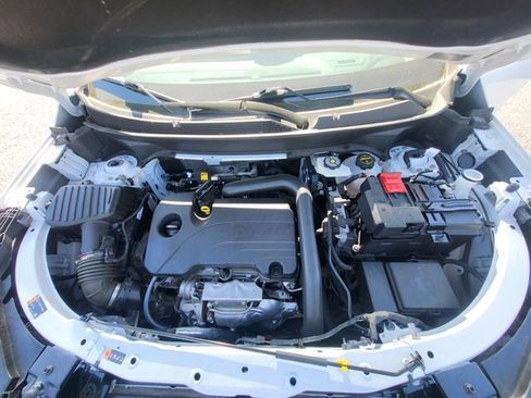 Used 2025 Chevrolet Equinox LT w/ Convenience Package II image 10