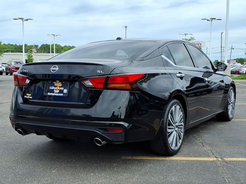 Used 2024 Nissan Altima 2.5 SL FWD image 12