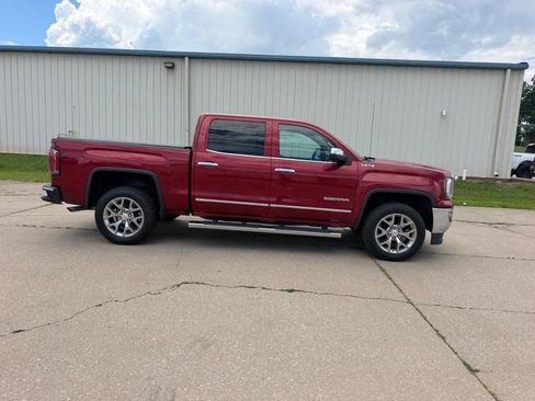 Used 2018 GMC Sierra 1500 SLT w/ SLT Premium Package AWD/4WD image 2